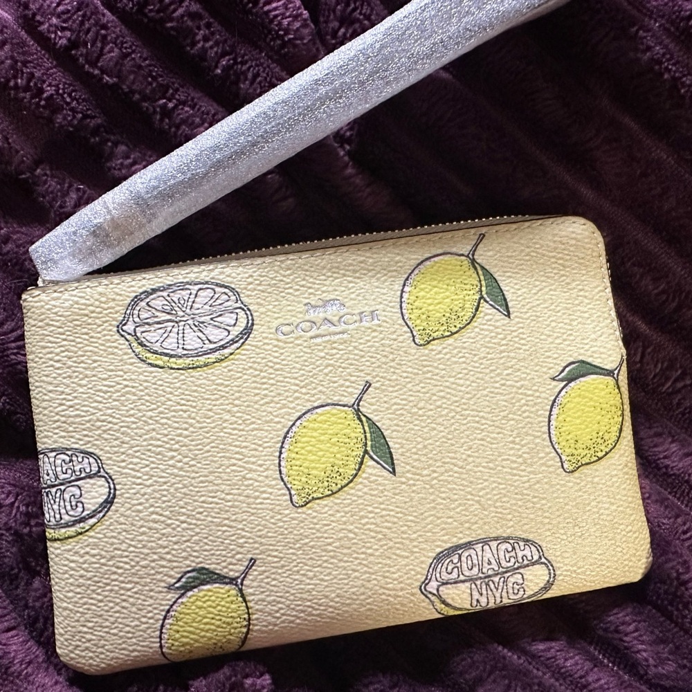 NWT Coach Garden Lemon Wristlet